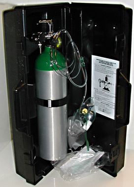 Tank Oxygen Kit 16 Liter Aluminum Oxygen Kit, 'D' Cylinder, Empty, 1503E Cylinder, 1442 Fixed Flow Mini-Regulator, Mask & Tube, High Impact Carrying Case by MADA Medical Products, Inc.  ID 1501E